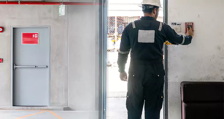 Emergency Fire Exit Door Repair in Dunedin, FL