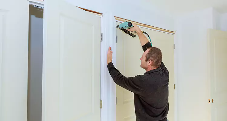 Top Rated Door Fixing ServiceFixing Garage Door Track in Dunedin, FL
