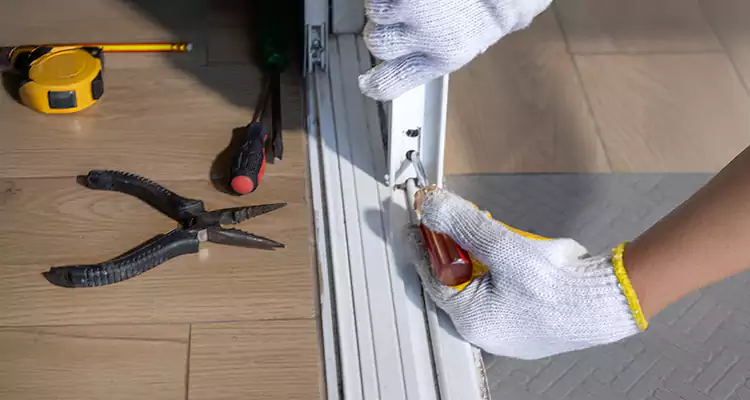 Closet Sliding Door Track Repair in Dunedin, FL